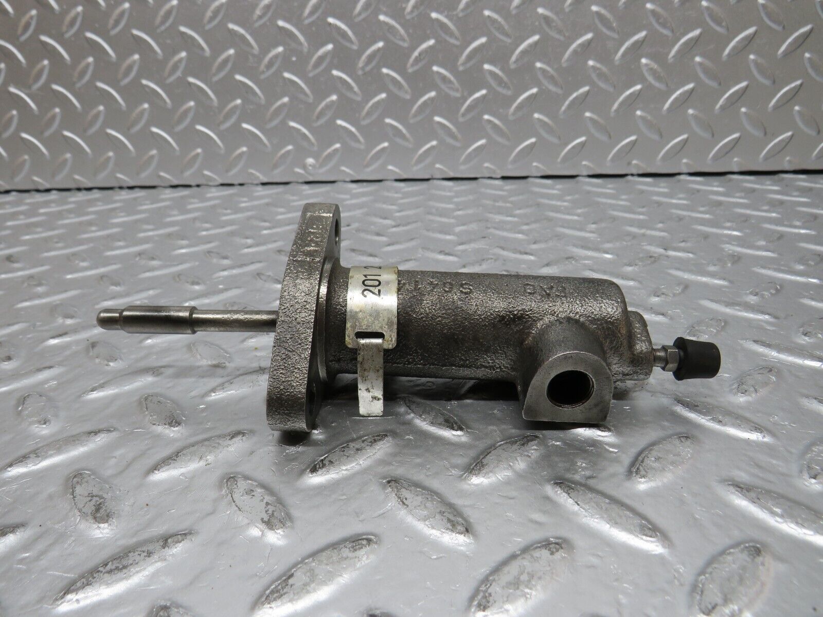 30615 Mercedes-Benz W201 190E 2.0L Clutch Slave Cylinder Fag 2012900011