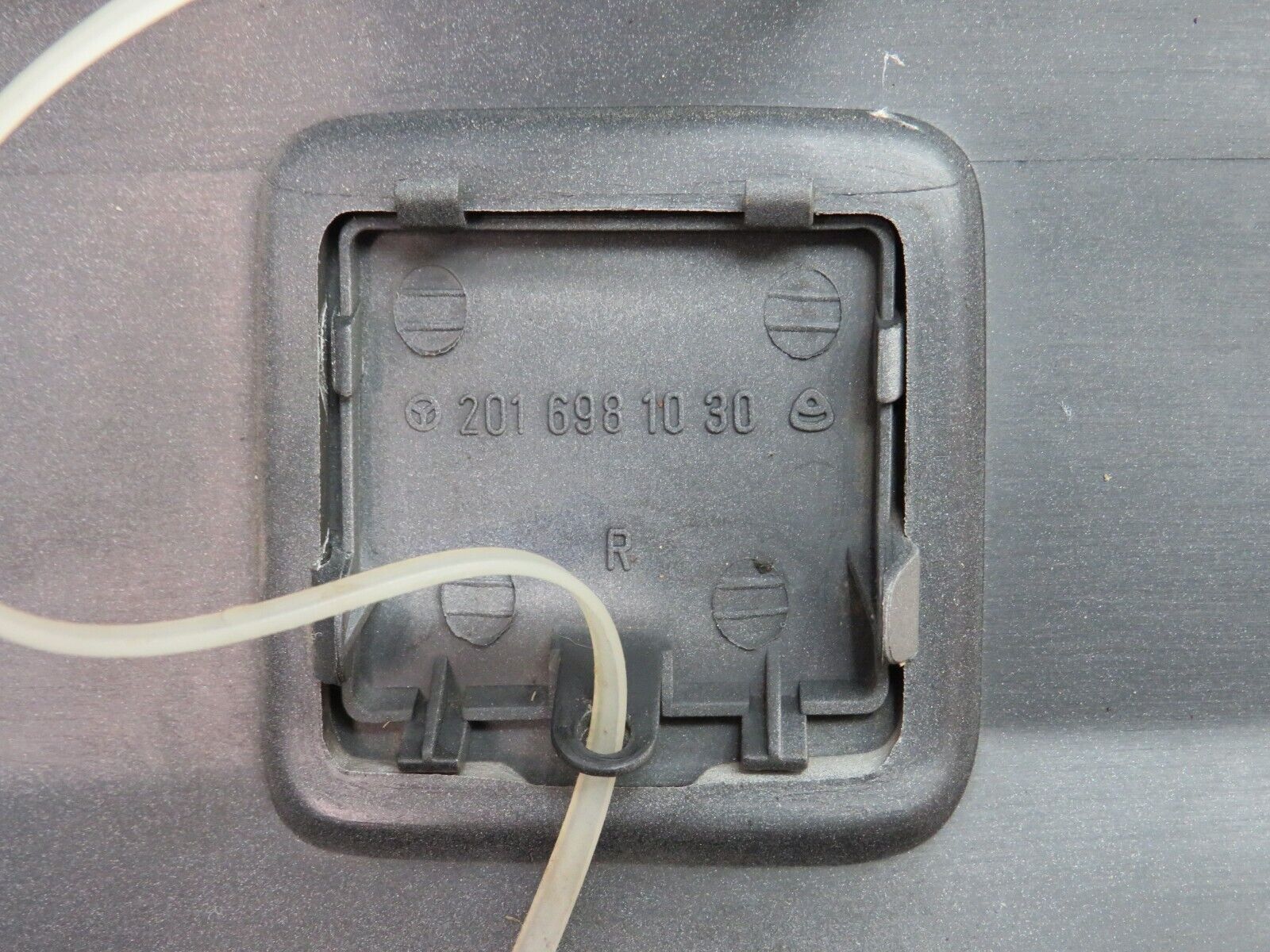 36606 Mercedes-Benz W201 190E 2.0L Side Skirt Left 2016906340 2016981030 2016981230