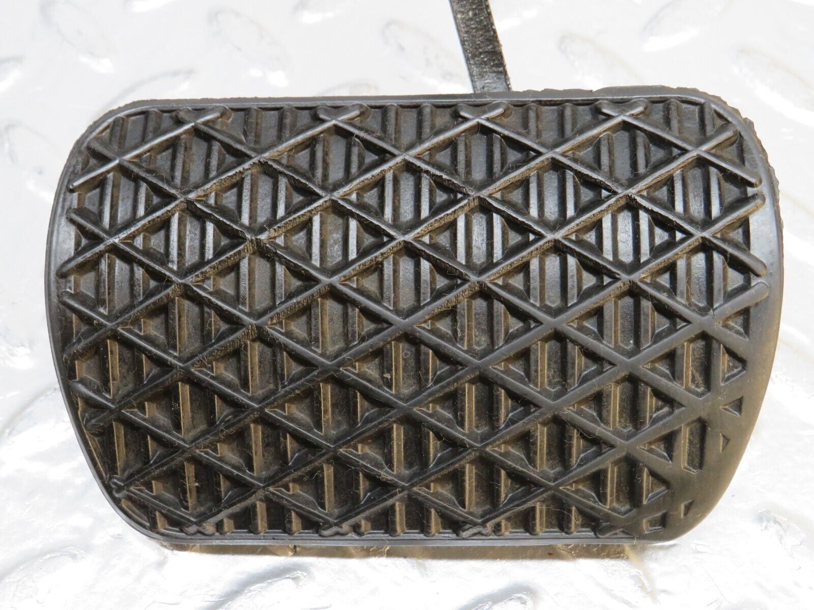 32241 Mercedes-Benz W123 230E Brake Pedal With Rubber 1232910082