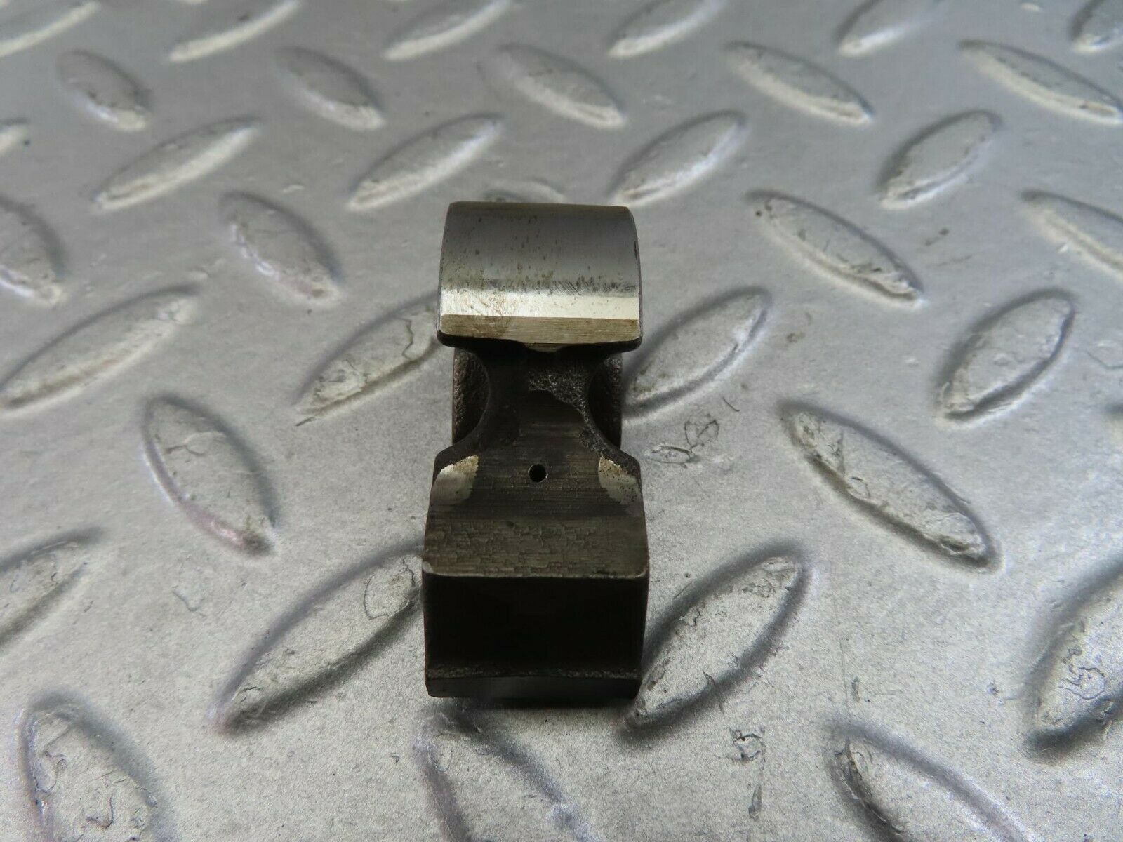 9867 Mercedes-Benz C123 280CE Coupe Valve Rocker Arm With Retaining Spring