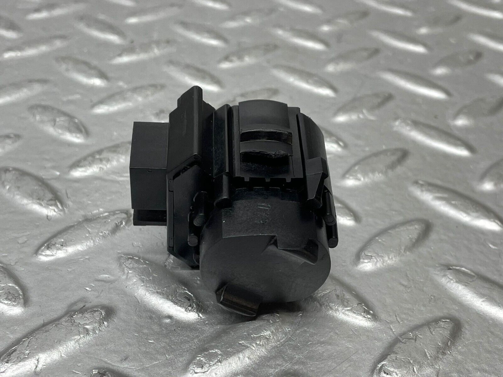 37841 Mercedes-Benz A124 320E Cabriolet Kick Down Switch 0025452214