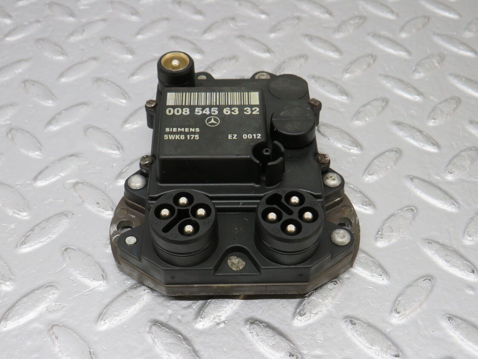 38831 Mercedes-Benz W201 190E 2.6L Ignition Control Unit Bosch 0085456332