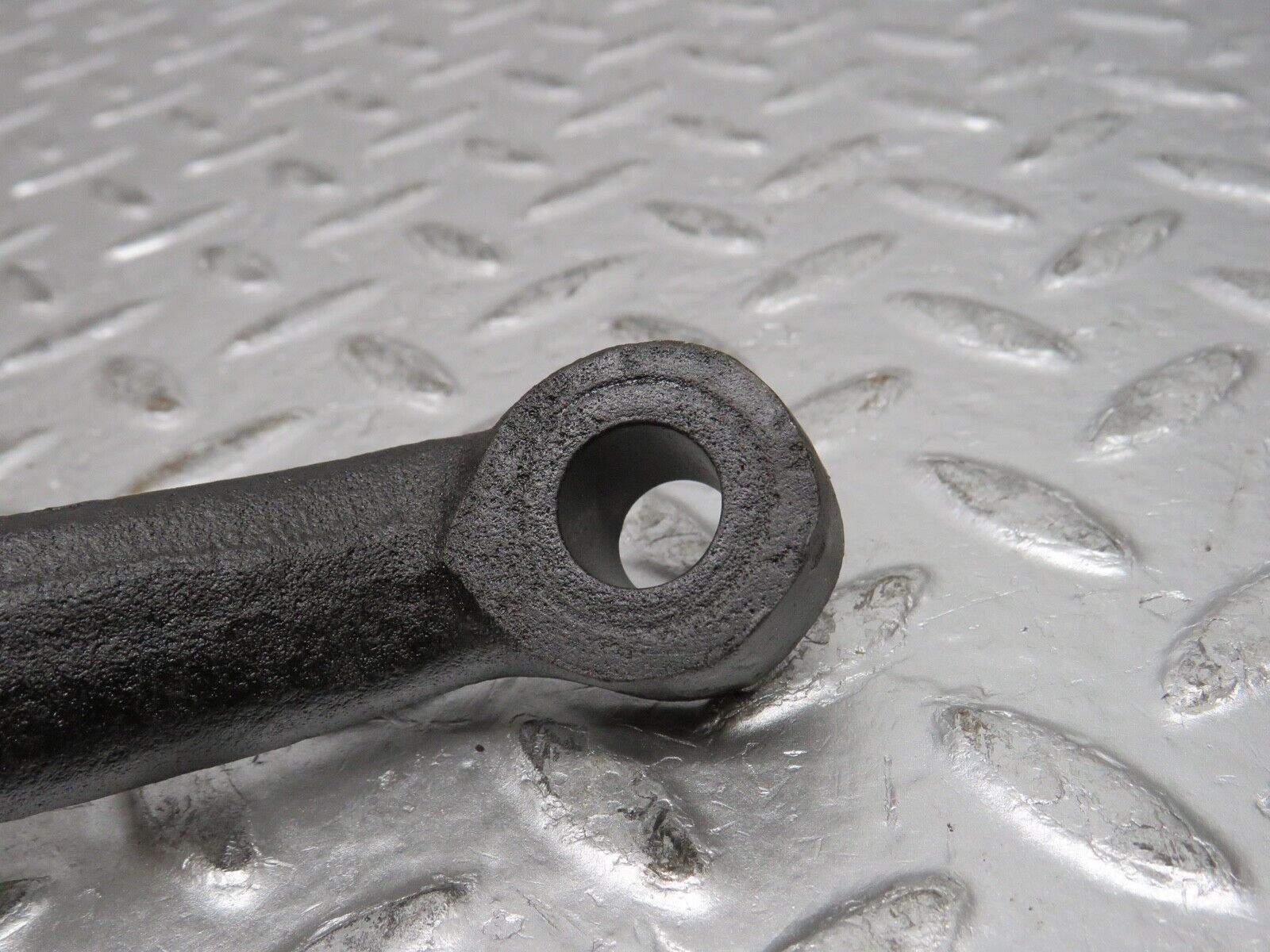 0382 Mercedes-Benz W116 Front Axle Steering Arm Right 1163321720