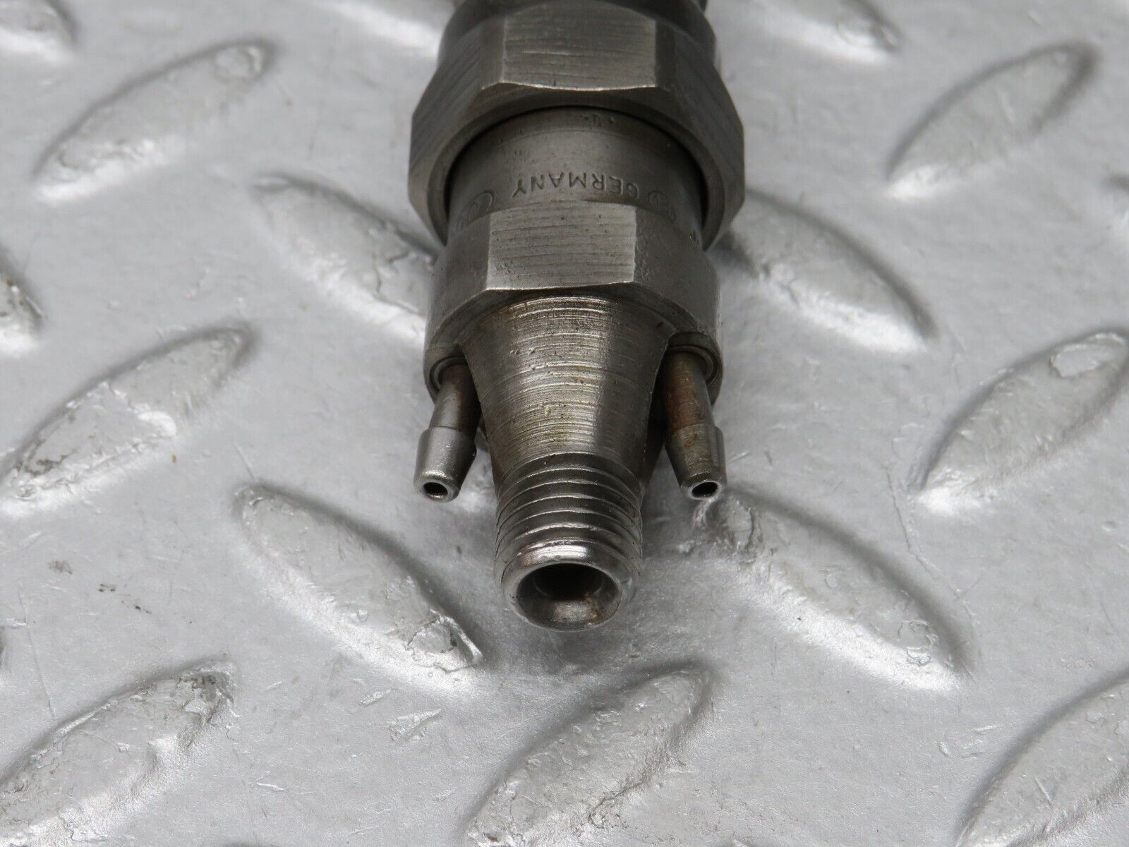 35893 Mercedes-Benz 240D OM616.912 Diesel Fuel Injector Bosch KCA30S35/4