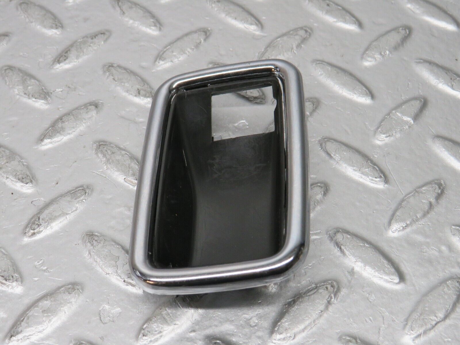 0550 Mercedes-Benz W123 230E Chrome Frame For Door Opener Right 1087660611