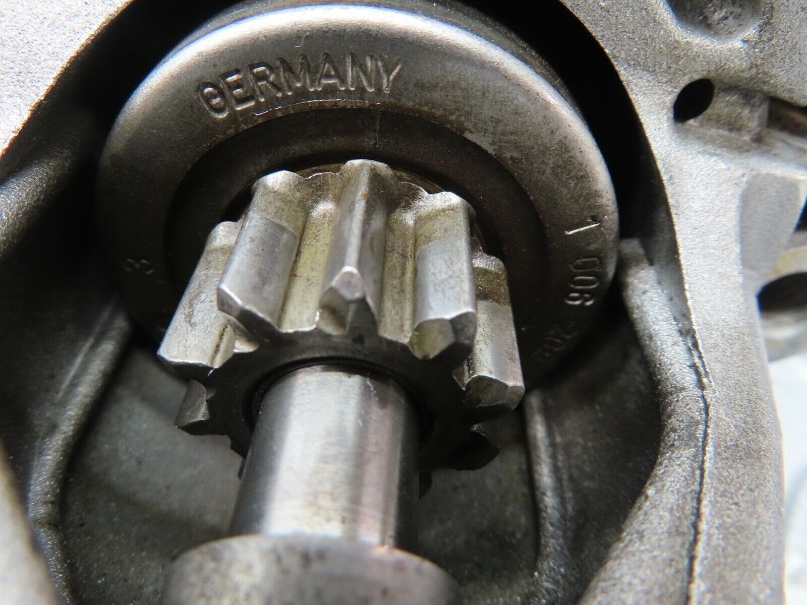 17368 Mercedes-Benz R129 300SL Coupe Starter Motor Bosch 0001110016