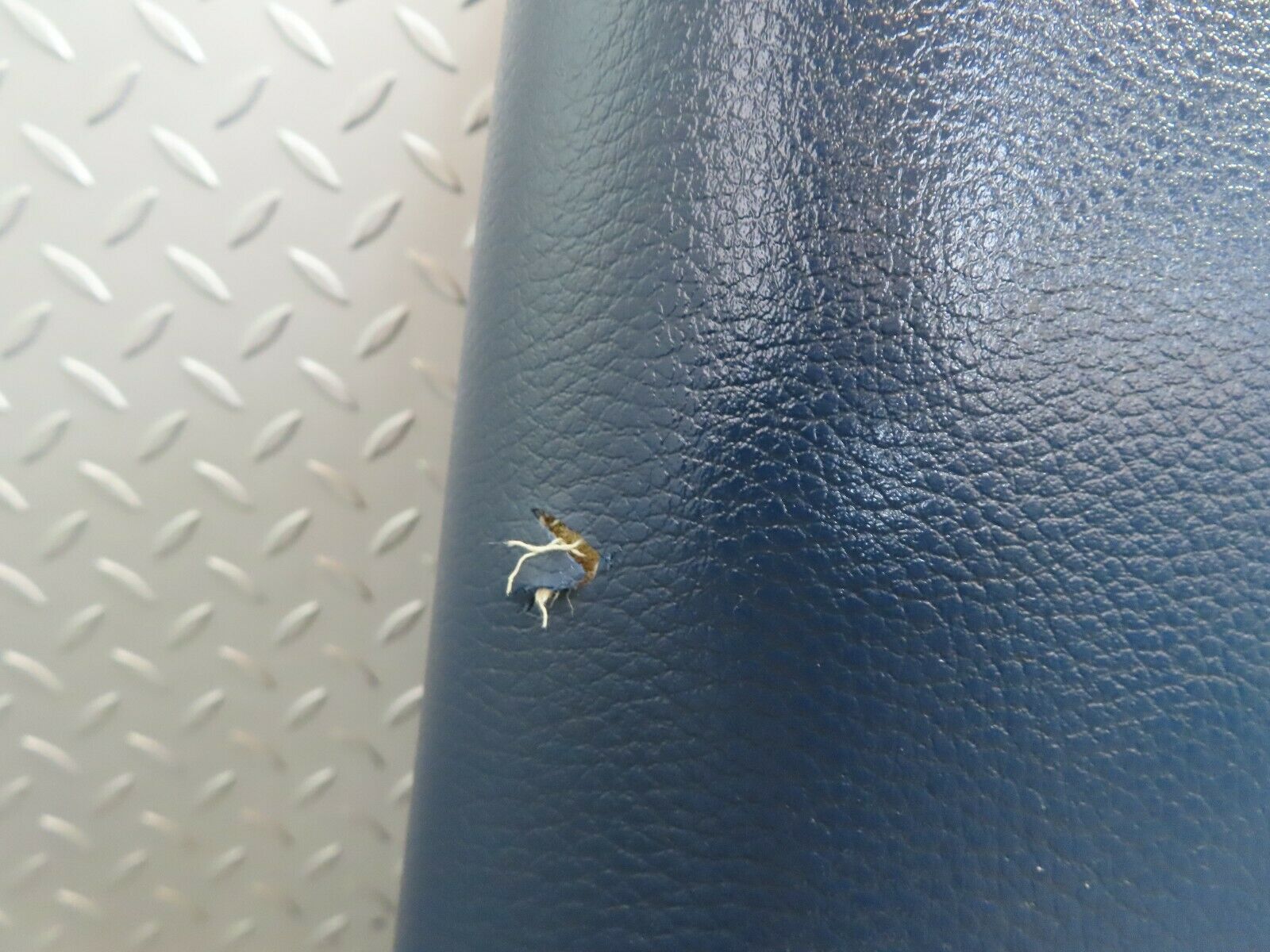 18012 Mercedes-Benz W123 200 Rear Seat Blue 1239200016/1239200050