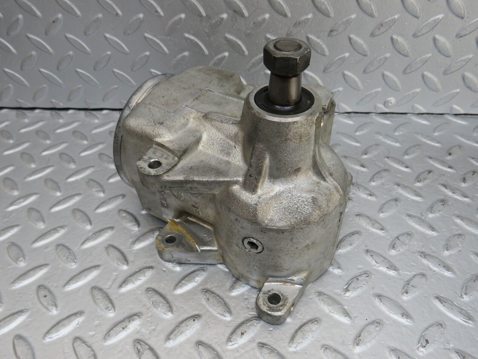 36270 Mercedes-Benz W126 420SE Power Steering Pump 1264601480 7672900446