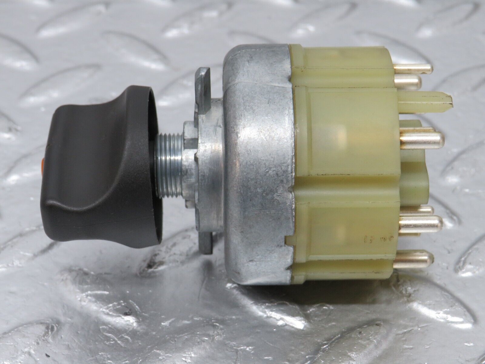 34070 Mercedes-Benz W124 260E Headlight Switch 0005455404