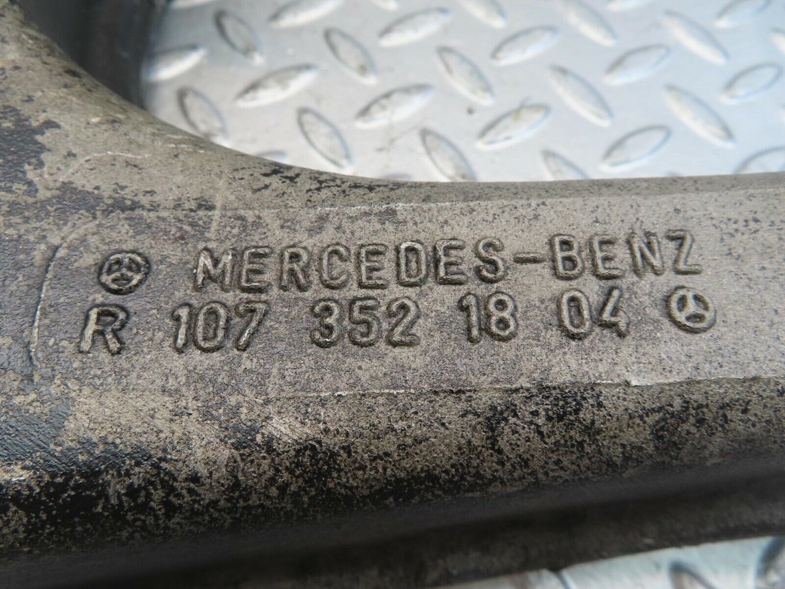 11625 Mercedes-Benz W116 450SE Trailing Arm Control Arm Rear Left 1073521804