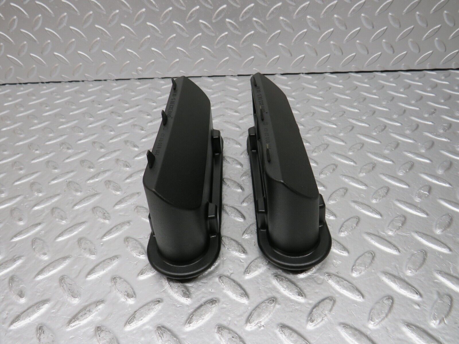 31691 Mercedes-Benz W201 190LE 1.8L Trunk Breather Ventilation Valve 2018300242