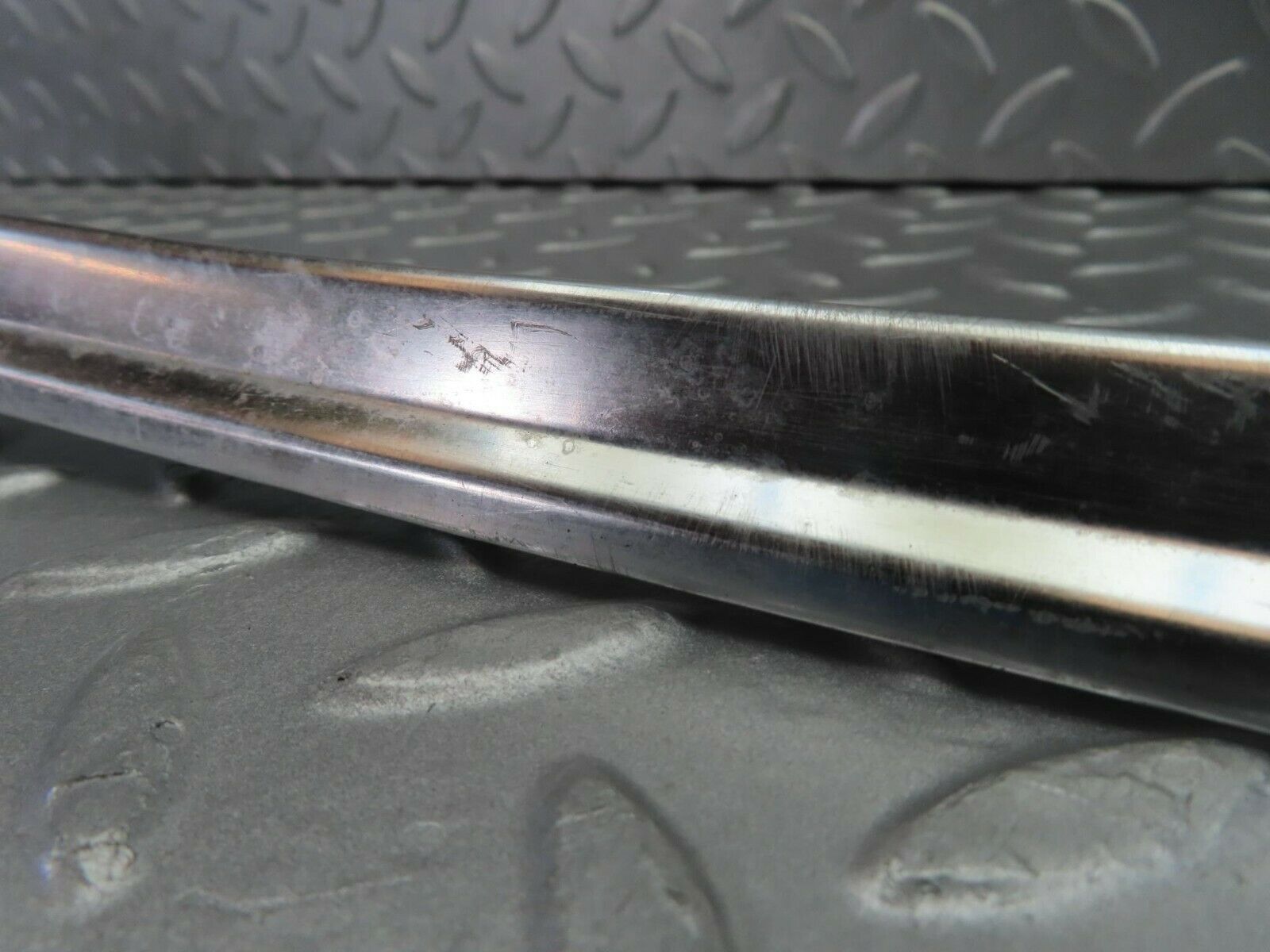 10848 Mercedes-Benz C123 280CE Coupe Rear Windscreen Chrome Frame