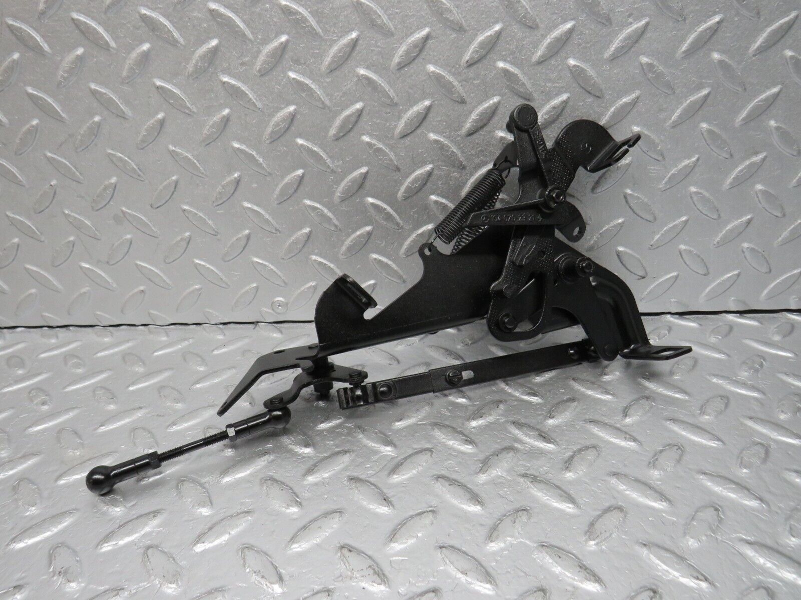 39576 Mercedes-Benz R129 320SL Coupe Throttle Linkage 1040702321