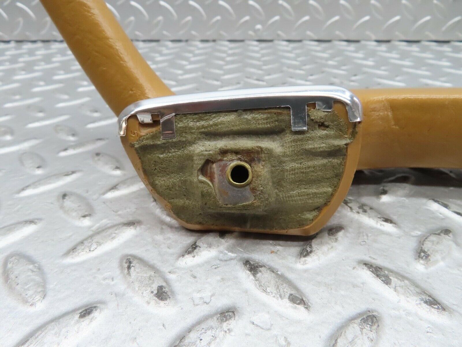 15846 Mercedes-Benz W123 280E Left Interior Door Handle 1239701701