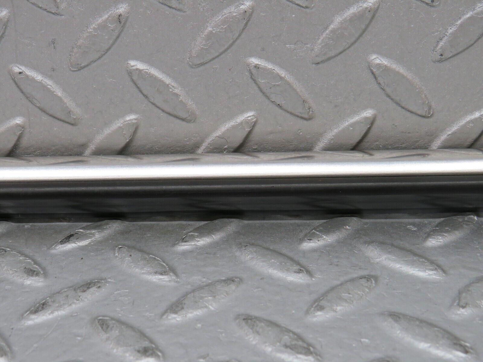 37310 Mercedes-Benz W109 300SEL Rear Right Door Centre Moulding Trim