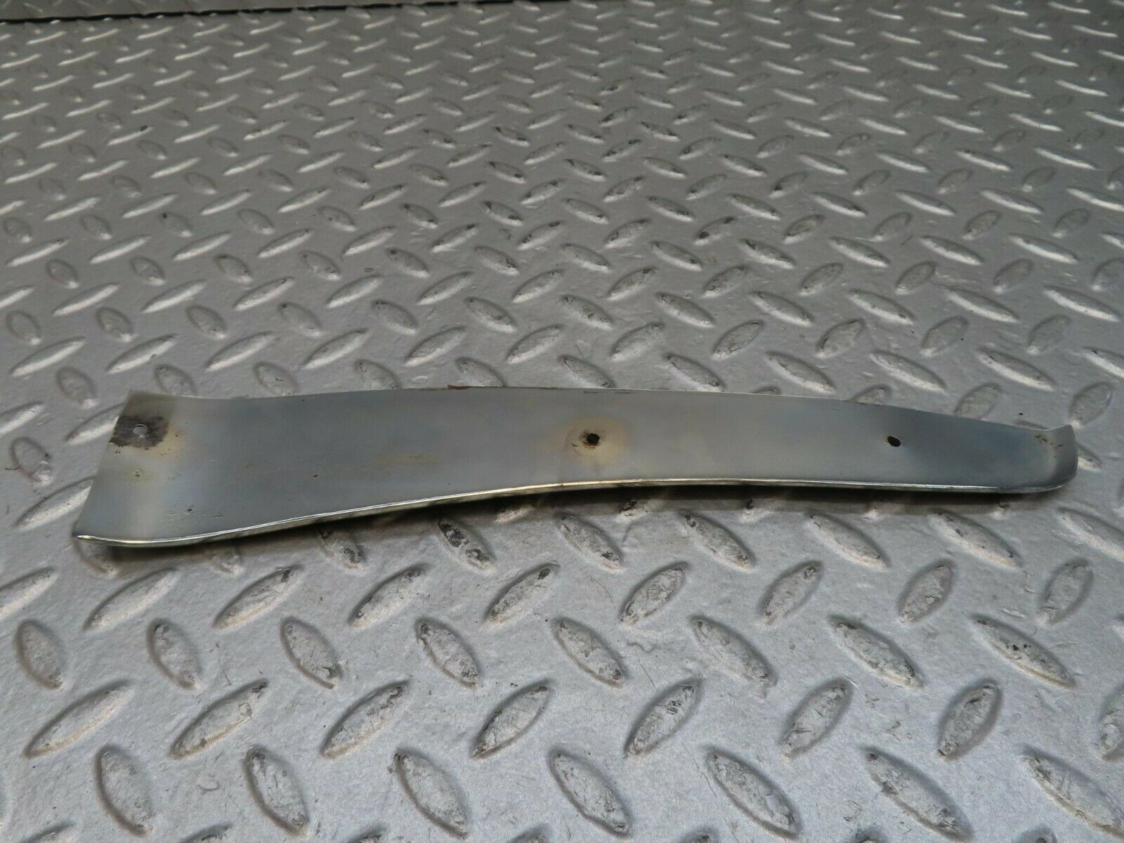 16598 Mercedes-Benz C107 380SLC Left Door Chrome Cover