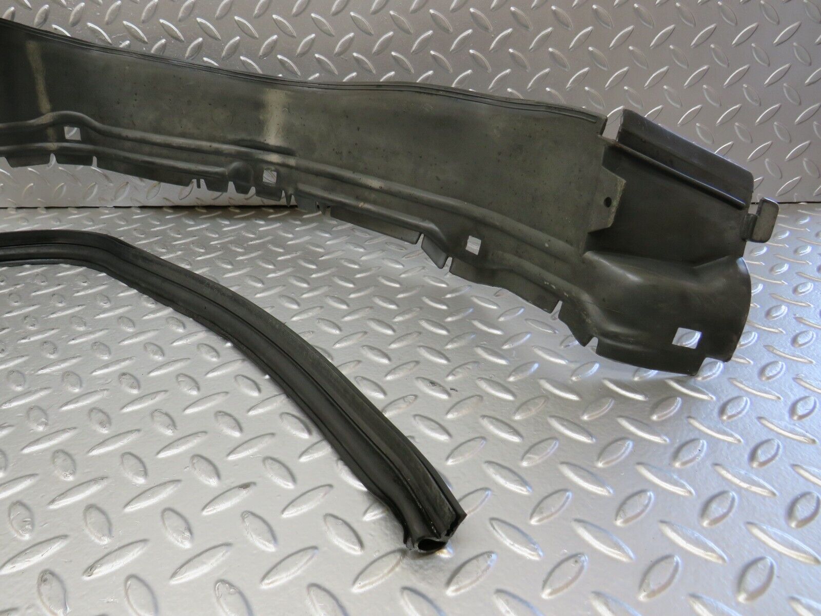 26496 Mercedes-Benz C124 220CE Front Right Inner Fender Wing Splash Guard 1248840735