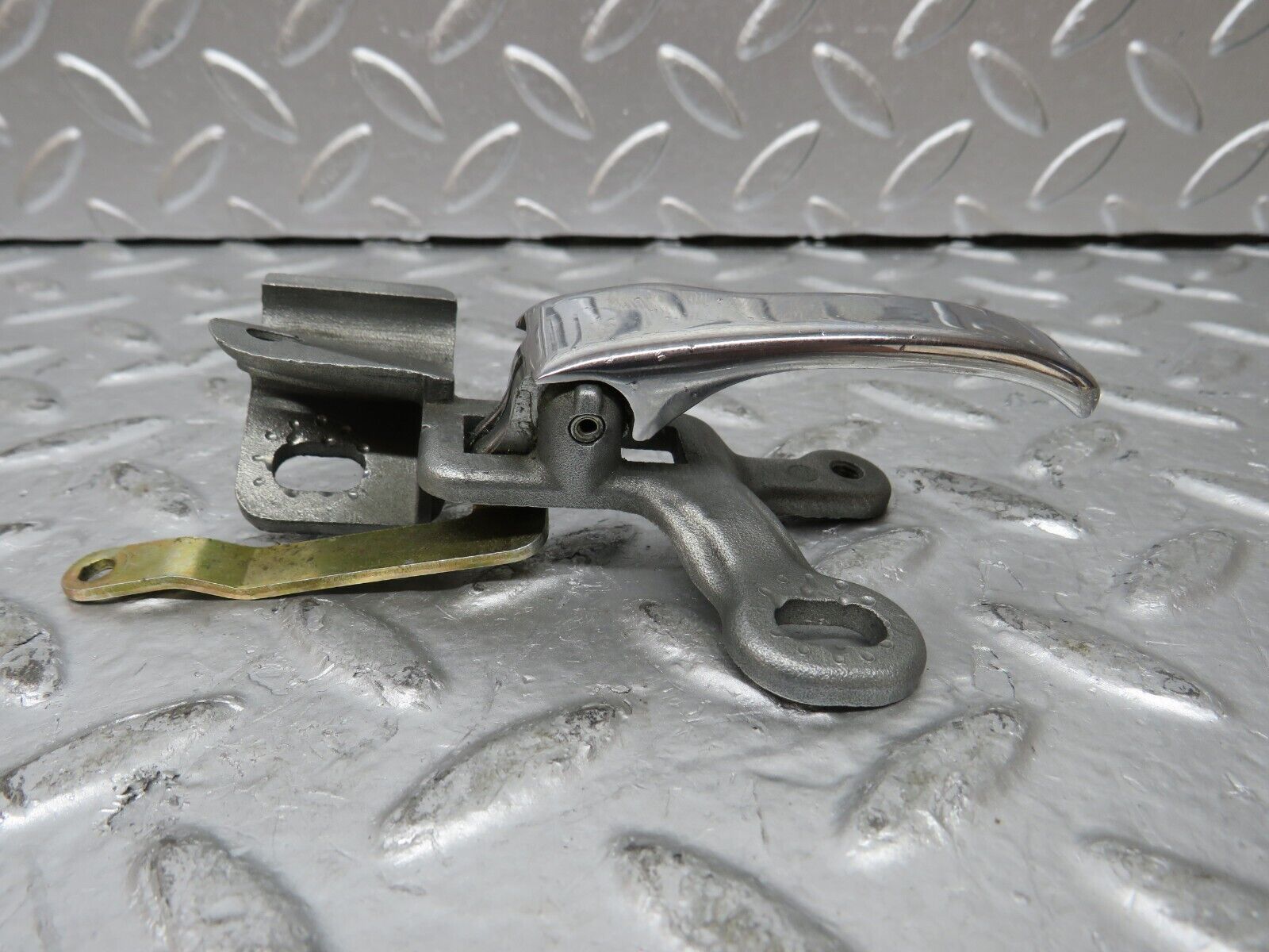 26057 Mercedes-Benz W116 450SE Left Interior Door Handle 1157660119