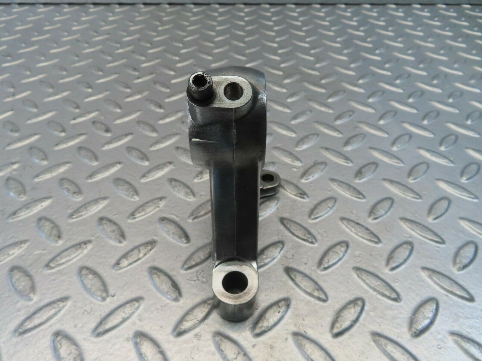 10962 Mercedes-Benz W115 220D Engine Camshaft Tower Bearing 6210511010