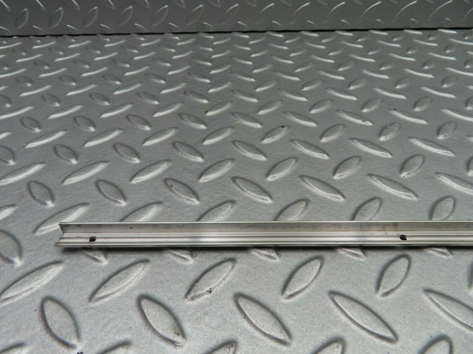5543 Mercedes-Benz W124 230E Sunroof Trim