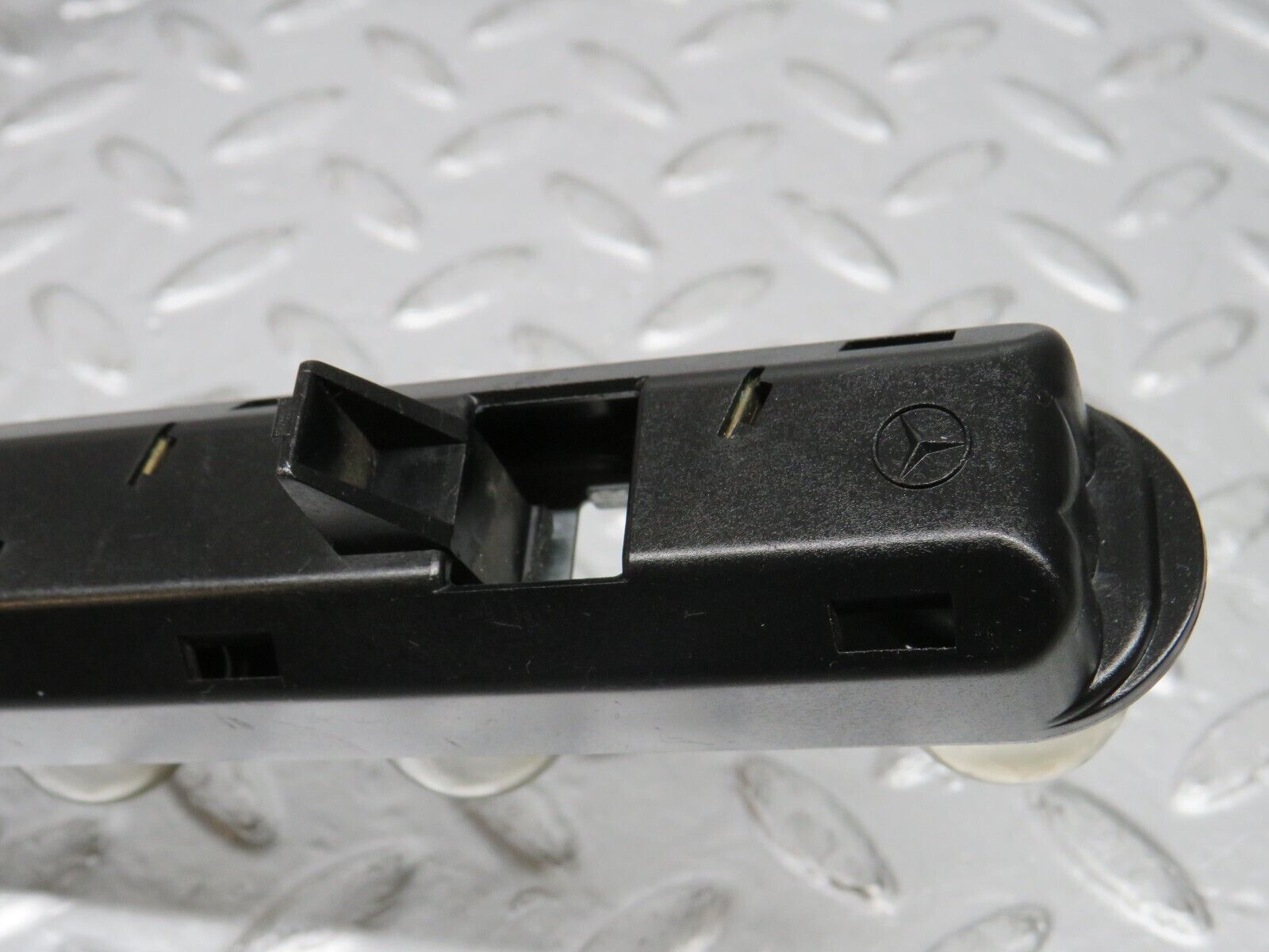 32566 Mercedes-Benz S124 300TE Wagon Tail Light Bulb Holder