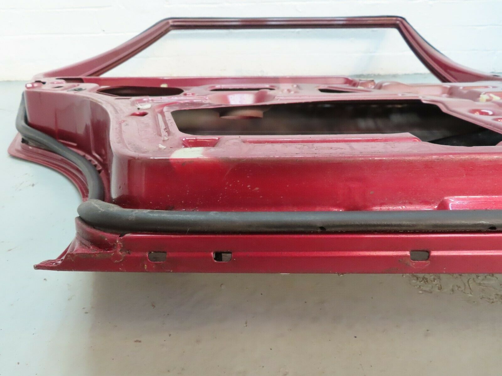 6694 Mercedes-Benz S124 E220 Wagon Rear Left Door