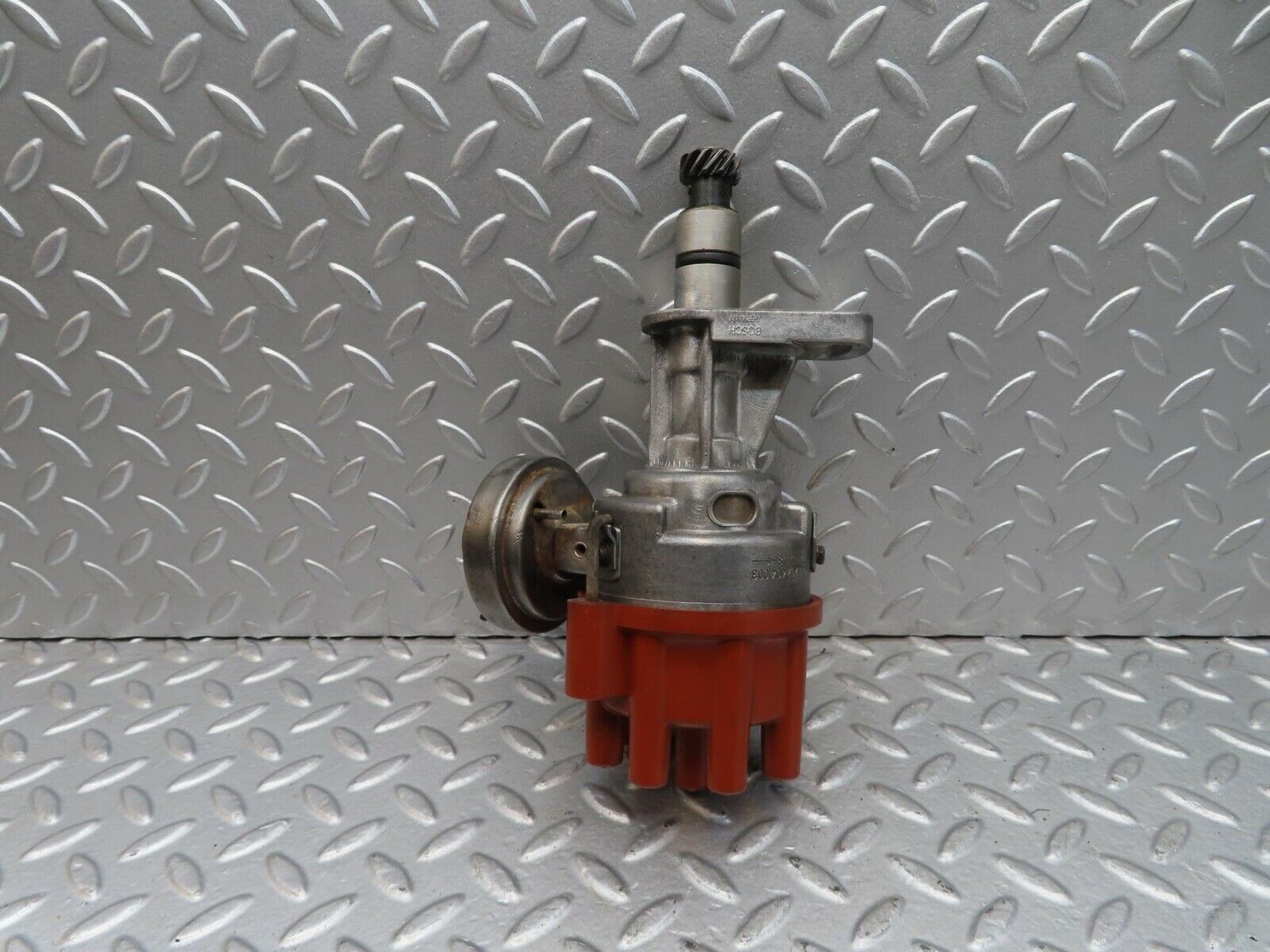 14349 Mercedes-Benz W116 350SE Ignition Distributor Bosch 0237404003