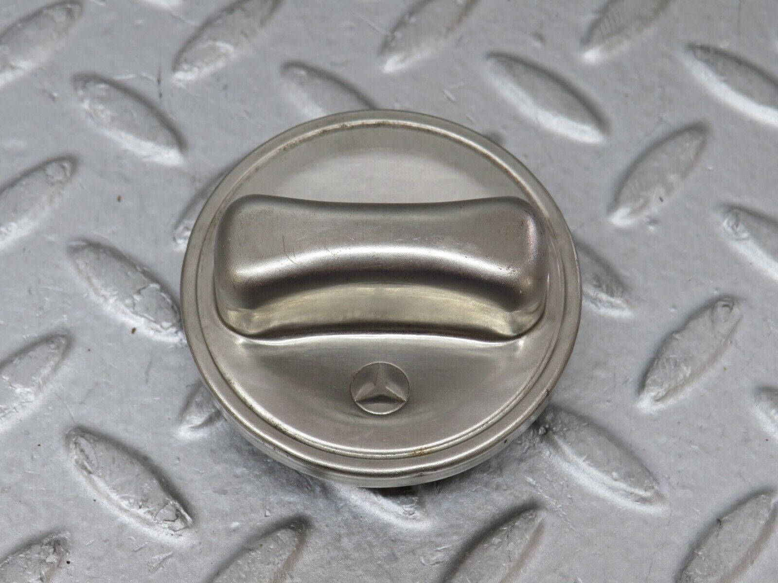 36335 Mercedes-Benz W126 420SE Fuel Tank Cap 1244700005