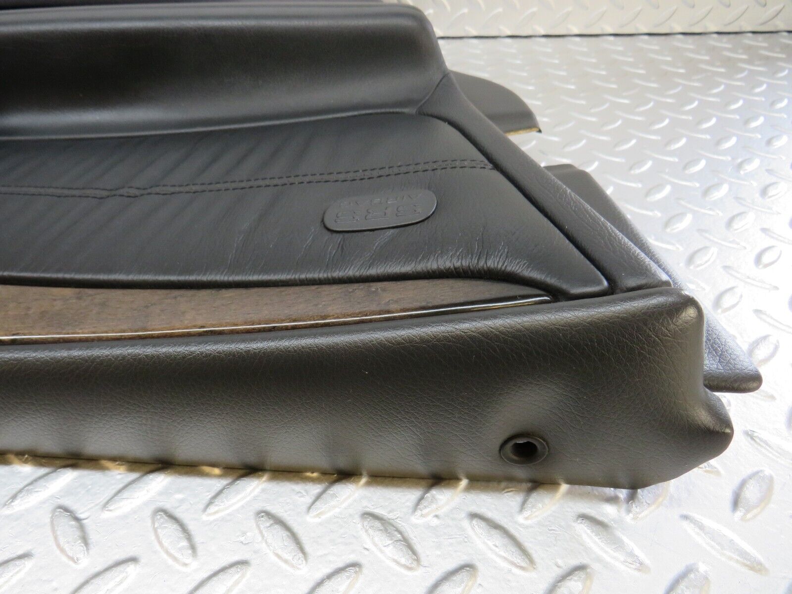 34731 Mercedes-Benz W210 320E Front Left Door Card 2107201551