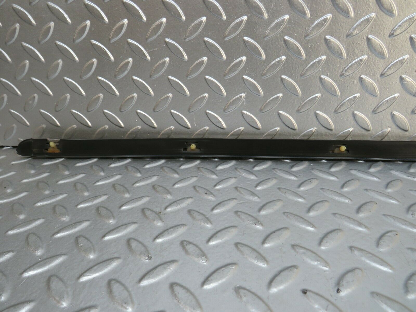 23638 Mercedes-Benz W114 280E Front Right Fender Wing Centre Moulding Trim