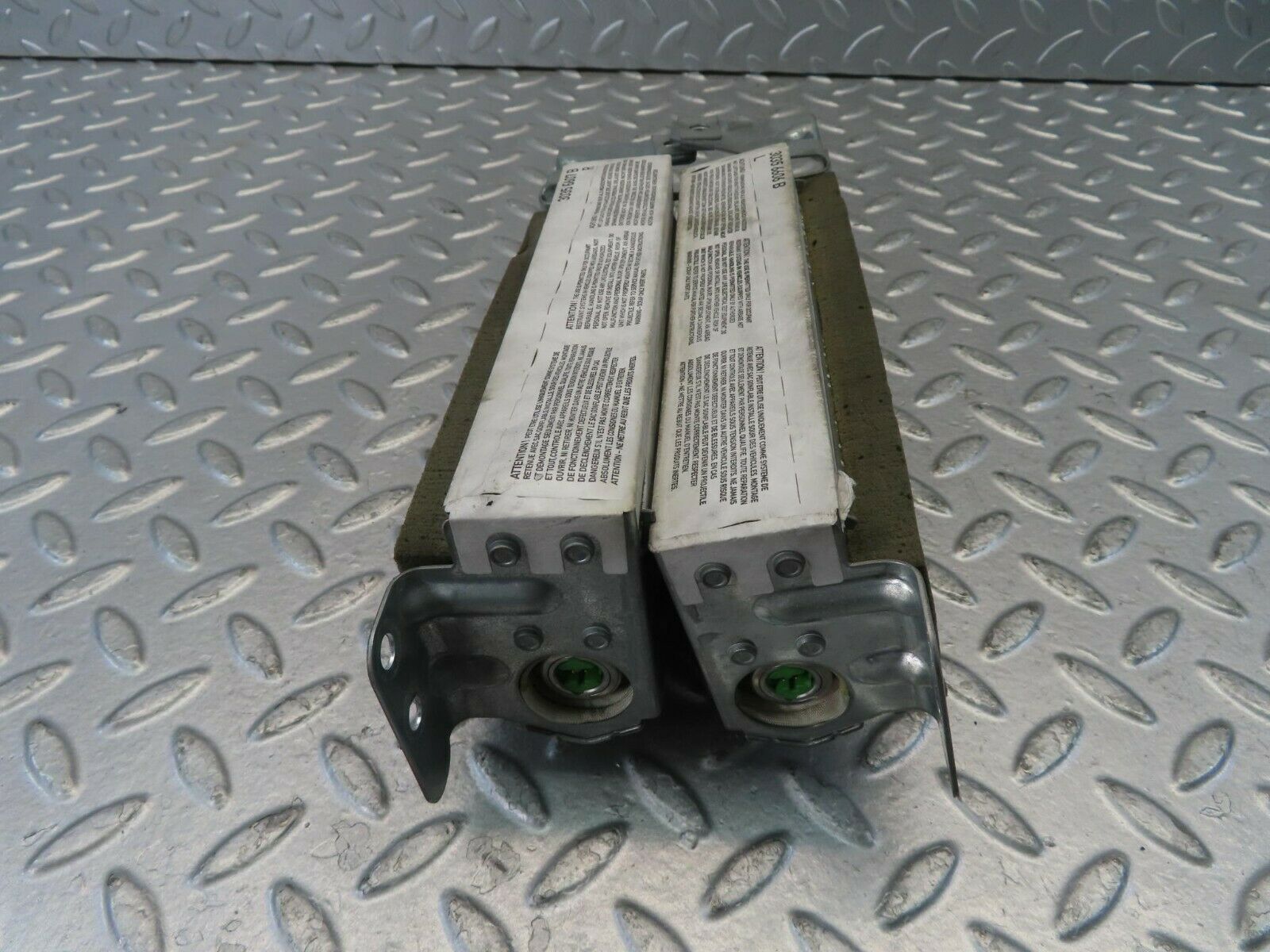 11151 Mercedes-Benz W221 S320 Rear Shoulder Airbag 2218600505/2218600605