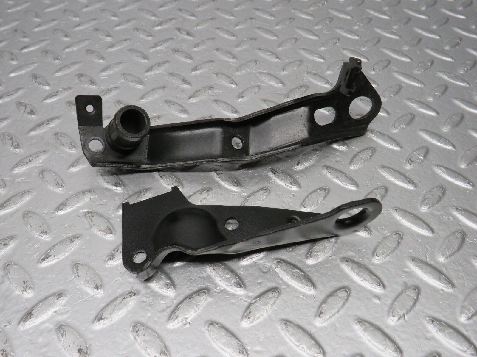 39731 Mercedes-Benz R129 320SL Coupe Engine Lifting Eyes Hooks