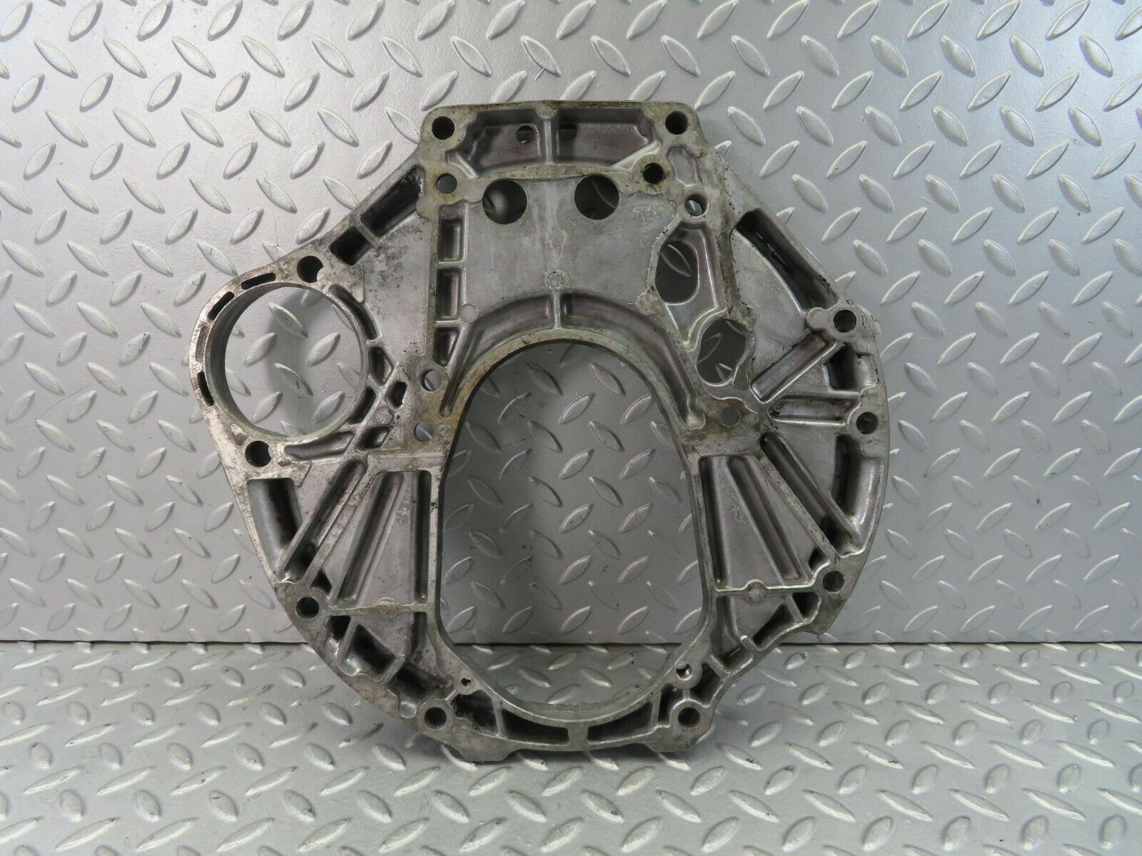 8676 Mercedes-Benz W115 Gearbox Flange 1150110245