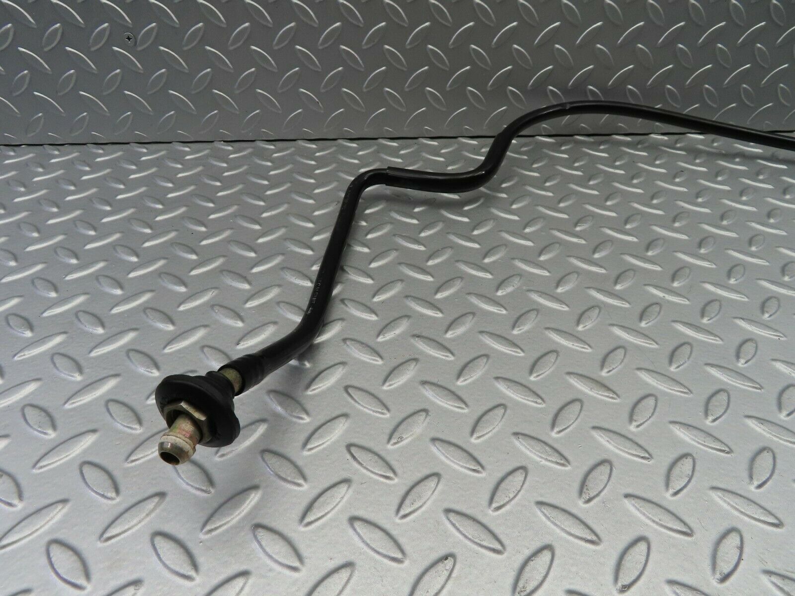 6719 Mercedes-Benz S124 E220 Wagon Brake Servo Vacuum Pipe