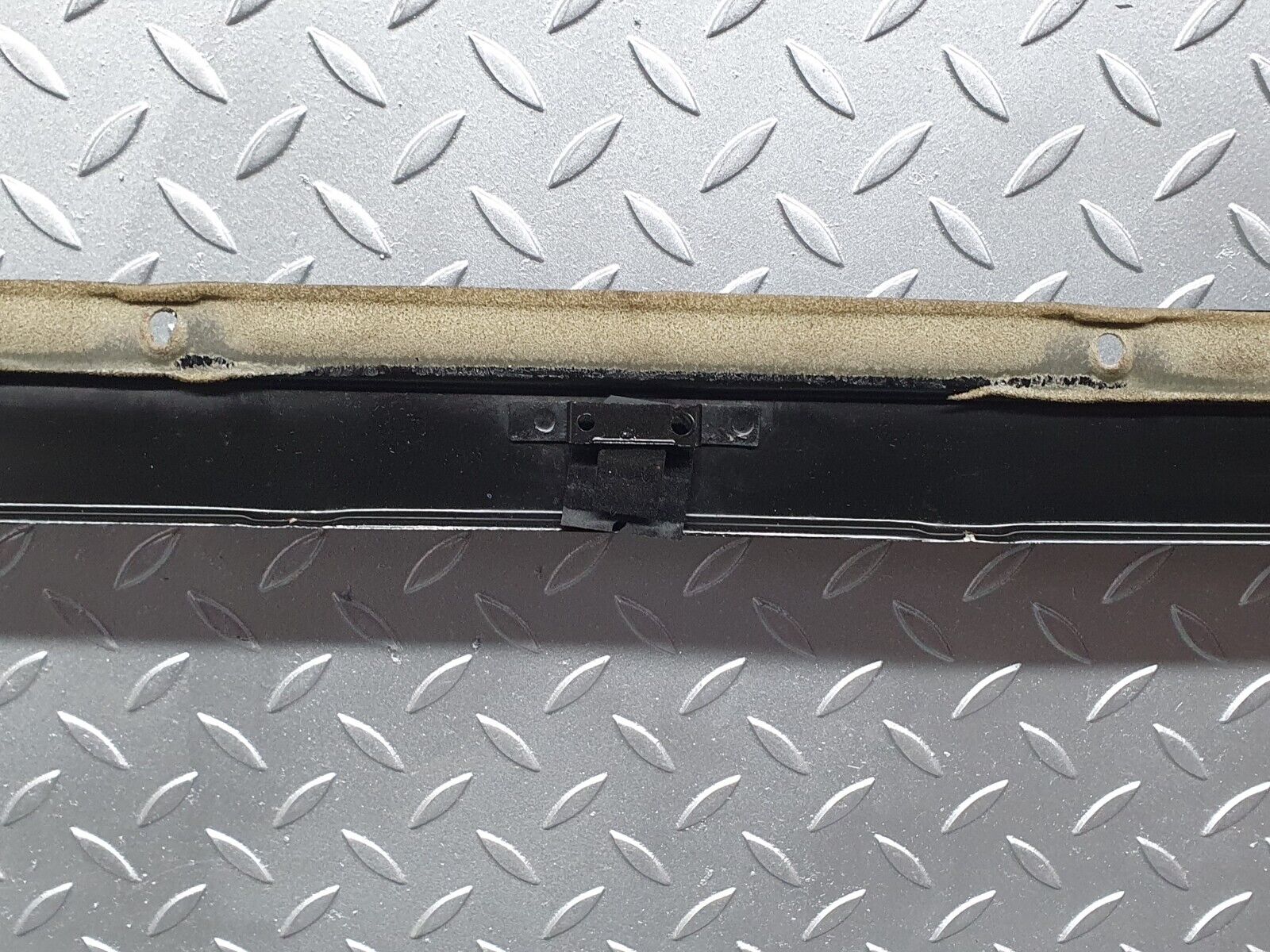41142 Mercedes-Benz W126 300SE Power Sunroof Frame