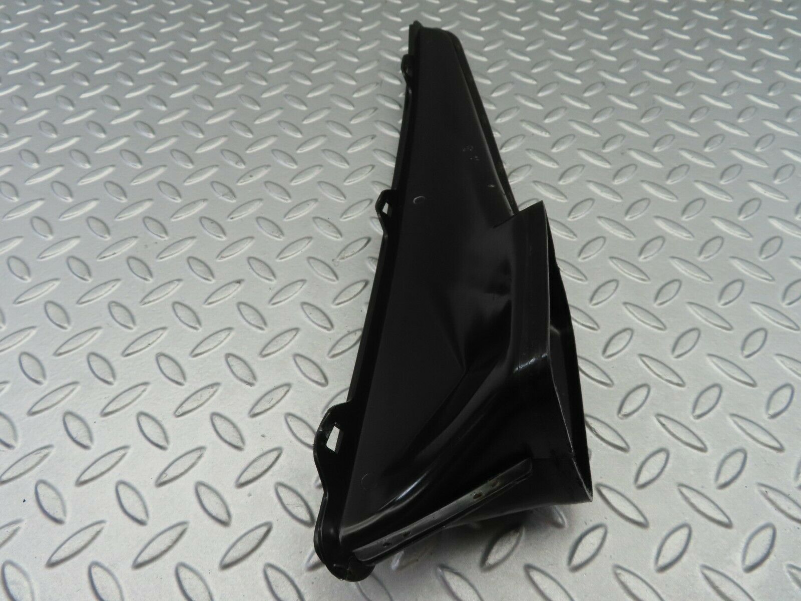 6932 Mercedes-Benz C107 350SLC Coupe Dashboard Air Vent Right Side