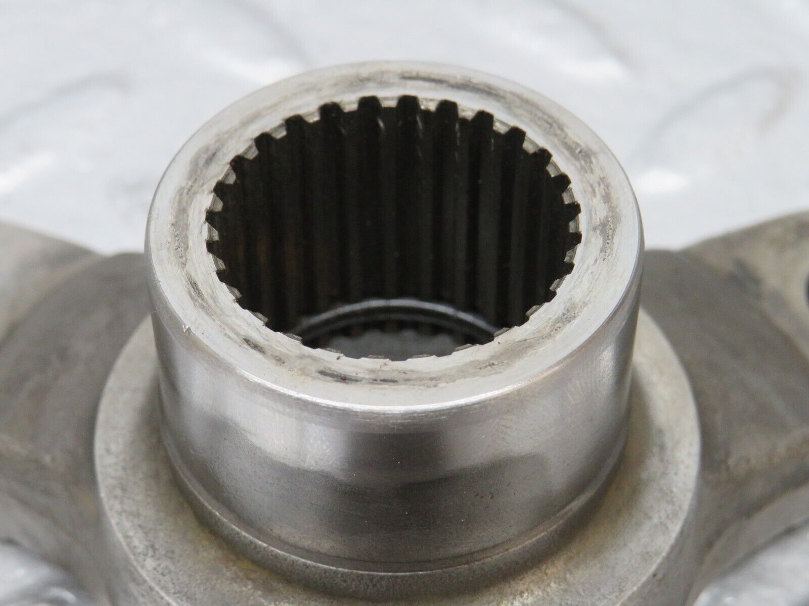 34567 Mercedes-Benz C126 380SEC Coupe Automatic Gearbox Rear Flange 722.310