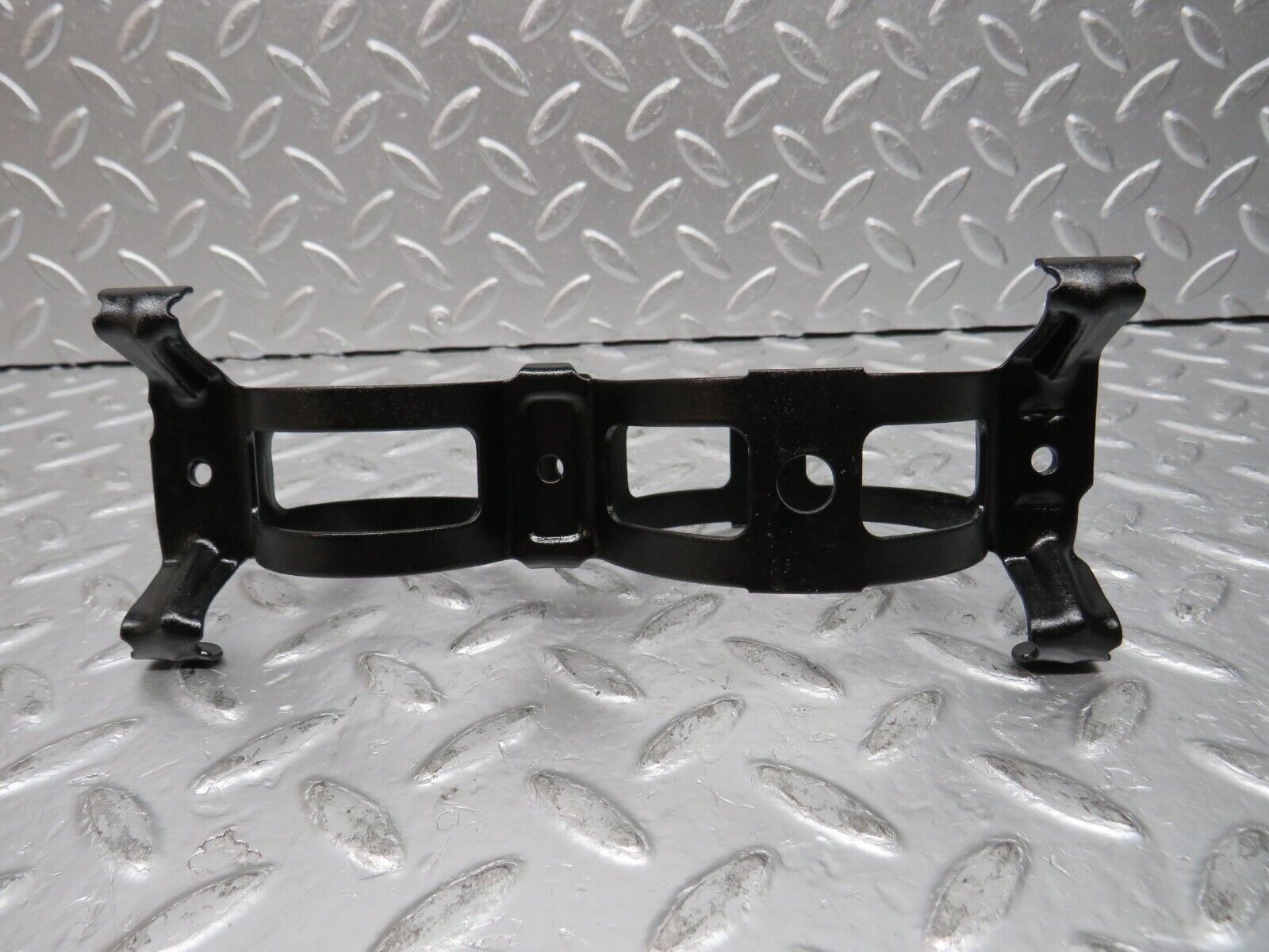 31485 Mercedes-Benz S124 220TE Wagon Fuel Pump Fuel Filter Bracket Holder