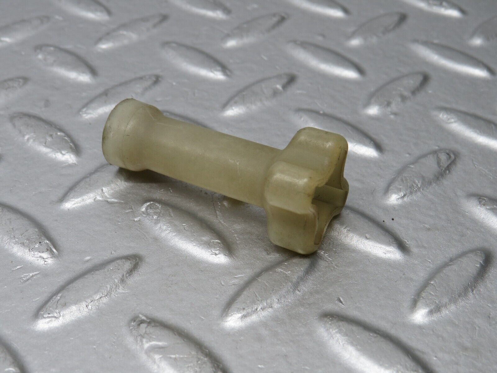 38947 Mercedes-Benz W201 190E 2.6L Windscreen Washer Reservoir Holder