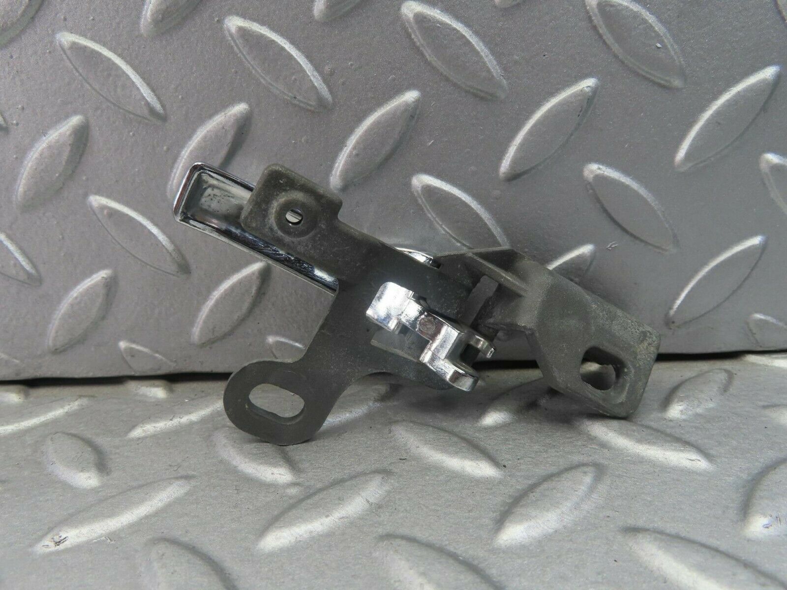 8277 Mercedes-Benz W123 Left Interior Door Handle 1237600161