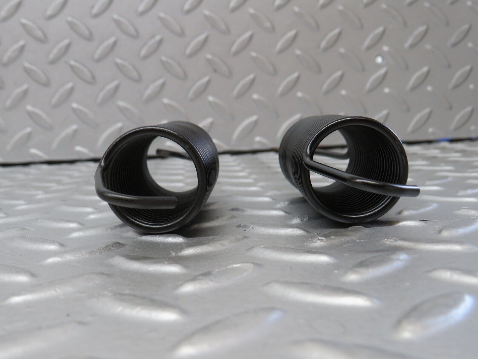 36799 Mercedes-Benz W201 190E 2.0L Trunk Lid Hinge Spring 2x