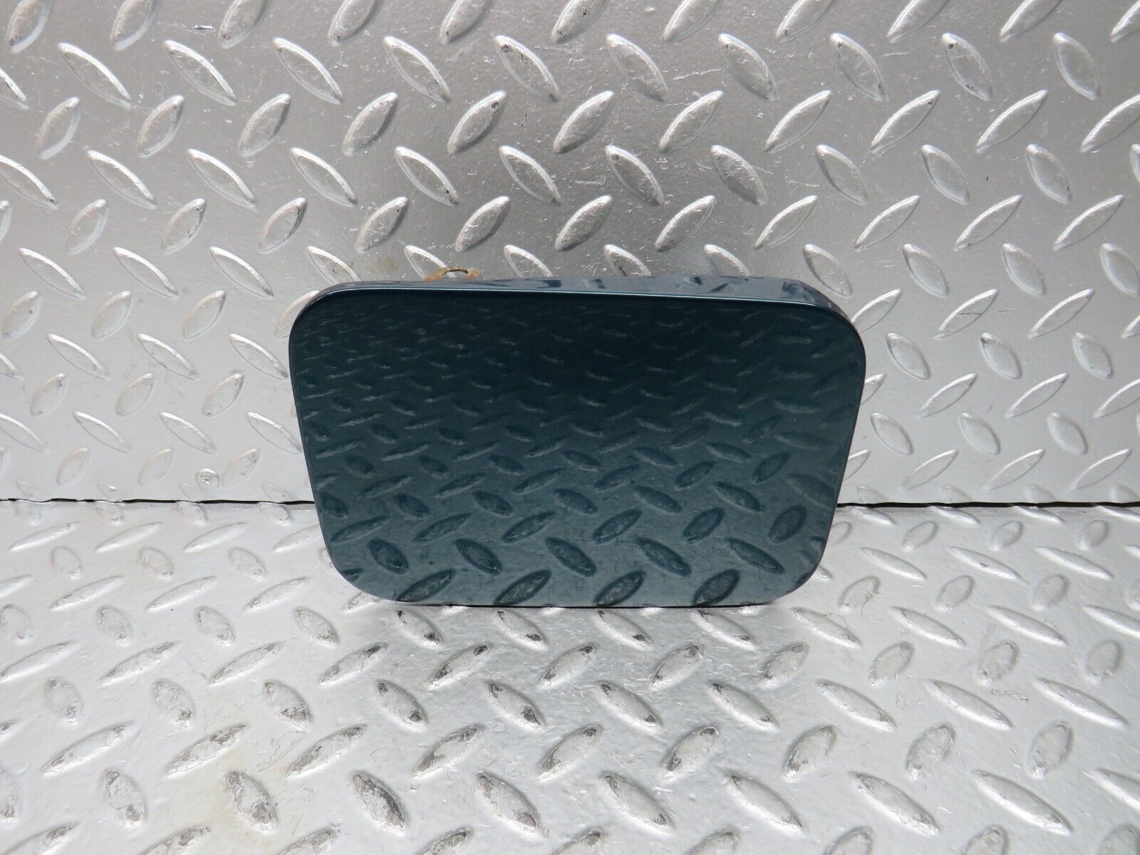 27603 Mercedes-Benz S124 300TE Wagon Fuel Tank Flap Cap 1245841039