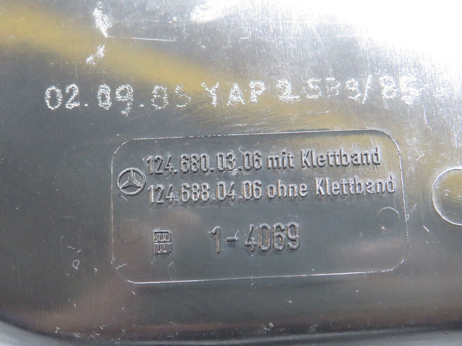 37850 Mercedes-Benz A124 320E Cabriolet Kick Panel Right Black 1246800306 1246880406