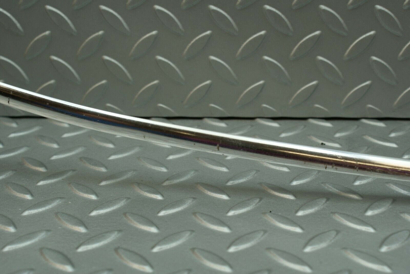 3312 Mercedes-Benz S123 200T Wagon Front Windscreen Chrome