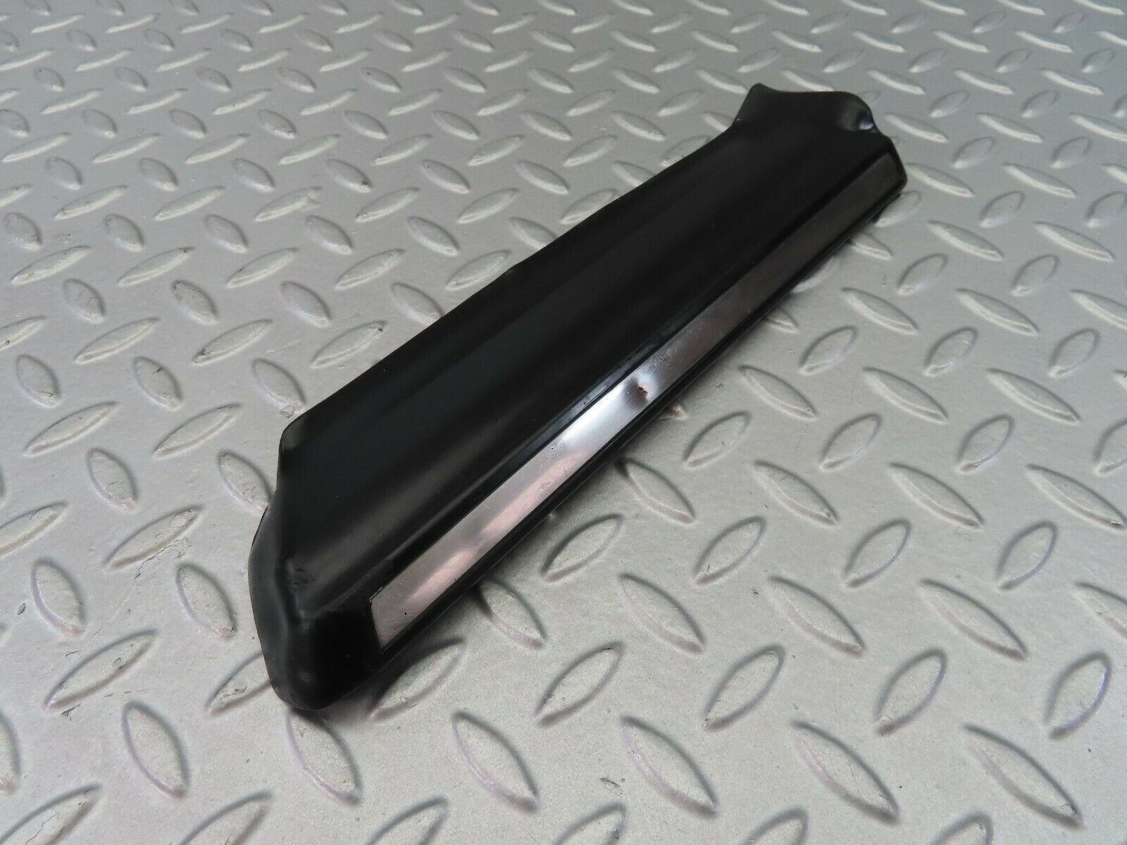 7506 Mercedes-Benz S123 230TE Wagon Front Right Fender Wing Lower Trim