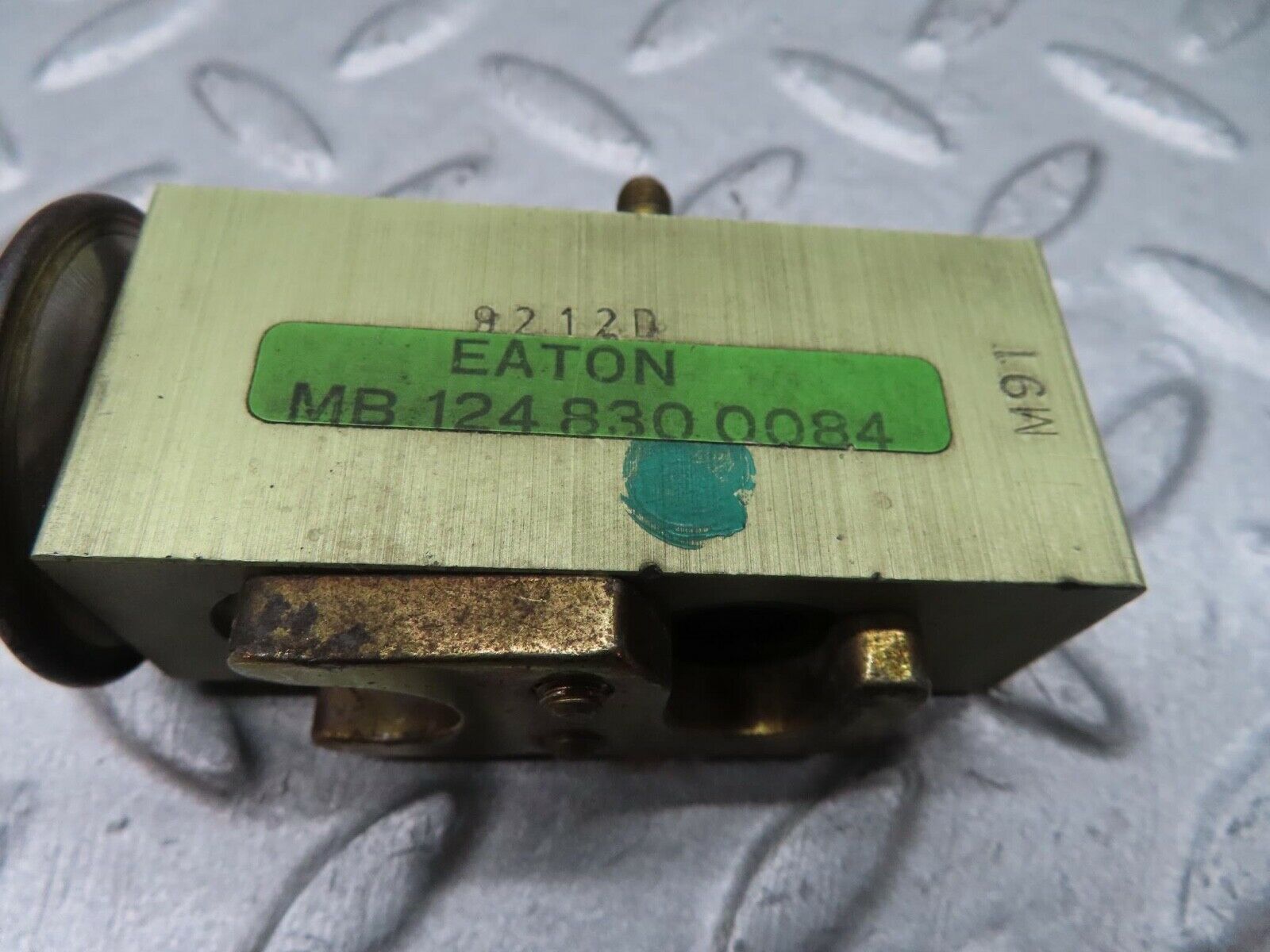 12063 Mercedes-Benz R129 300SL Coupe Air Condition Expansion Valve 1248300084