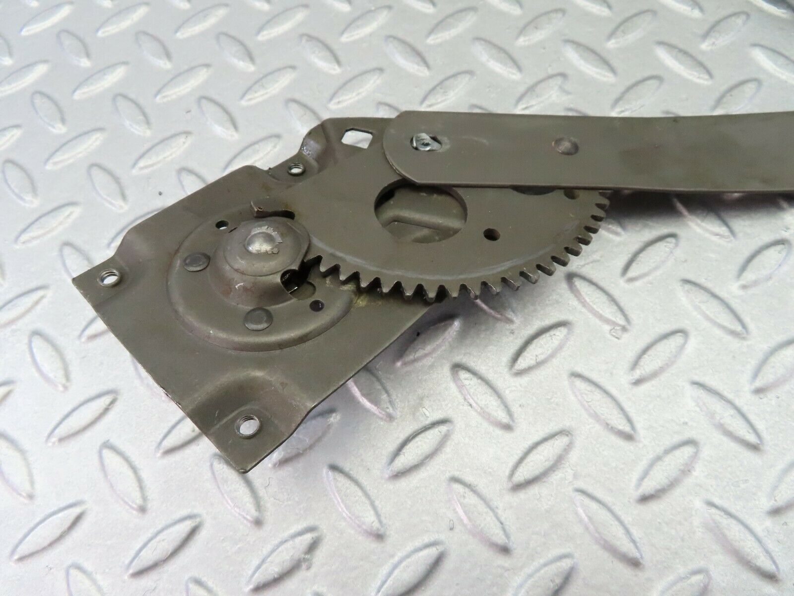 7939 Mercedes-Benz W115 220D Rear Right Manual Window Regulator