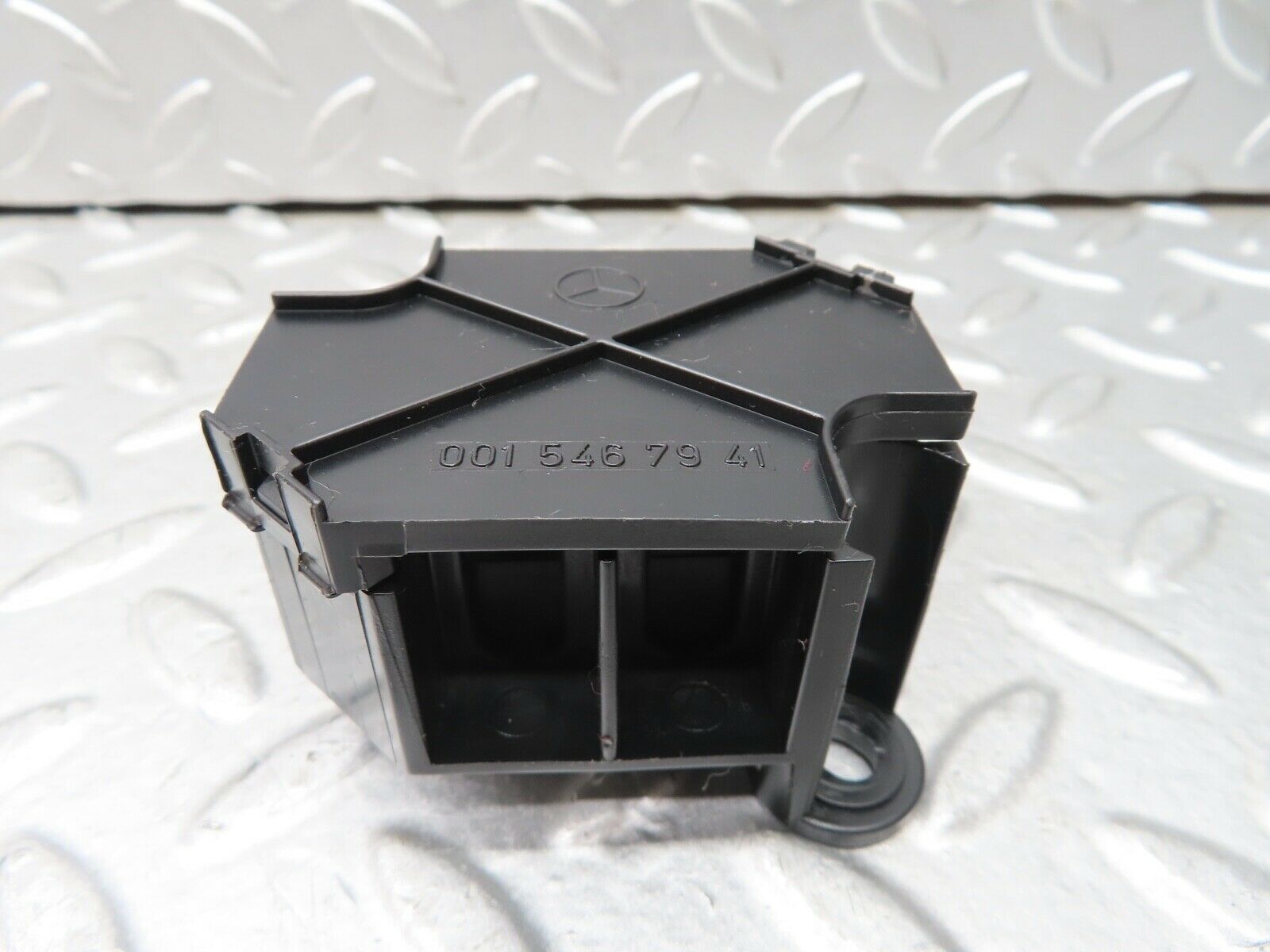 19729 Mercedes-Benz C140 CL420 Coupe Cable Connector 0015467941