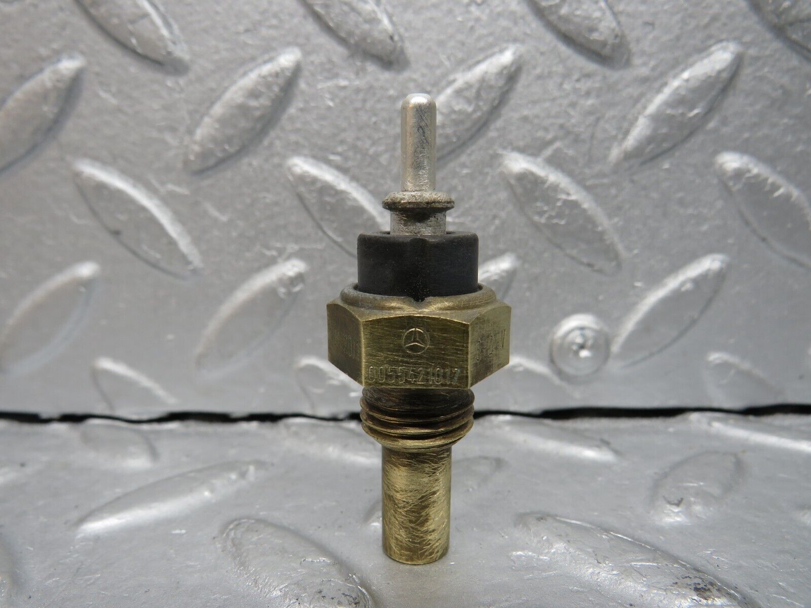 38664 Mercedes-Benz R129 280SL Coupe Coolant Temperature Sensor VDO 0055421017