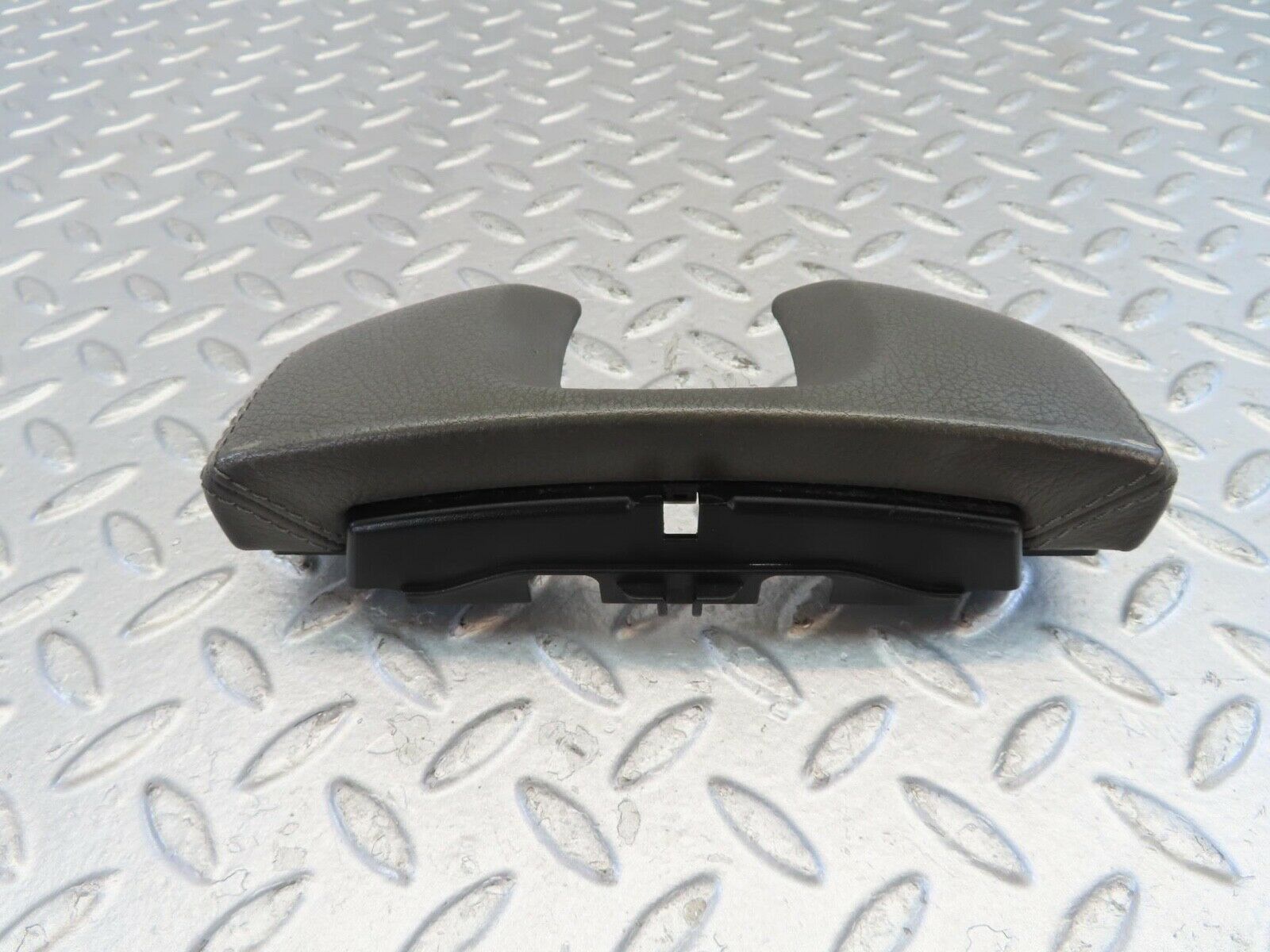 11238 Mercedes-Benz W221 S320 Centre Console Trim Cover Grey